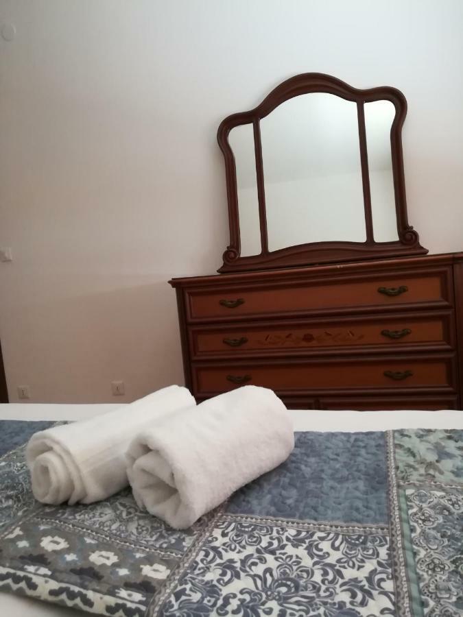 Camera Tripla Basic con Bagno in Comune